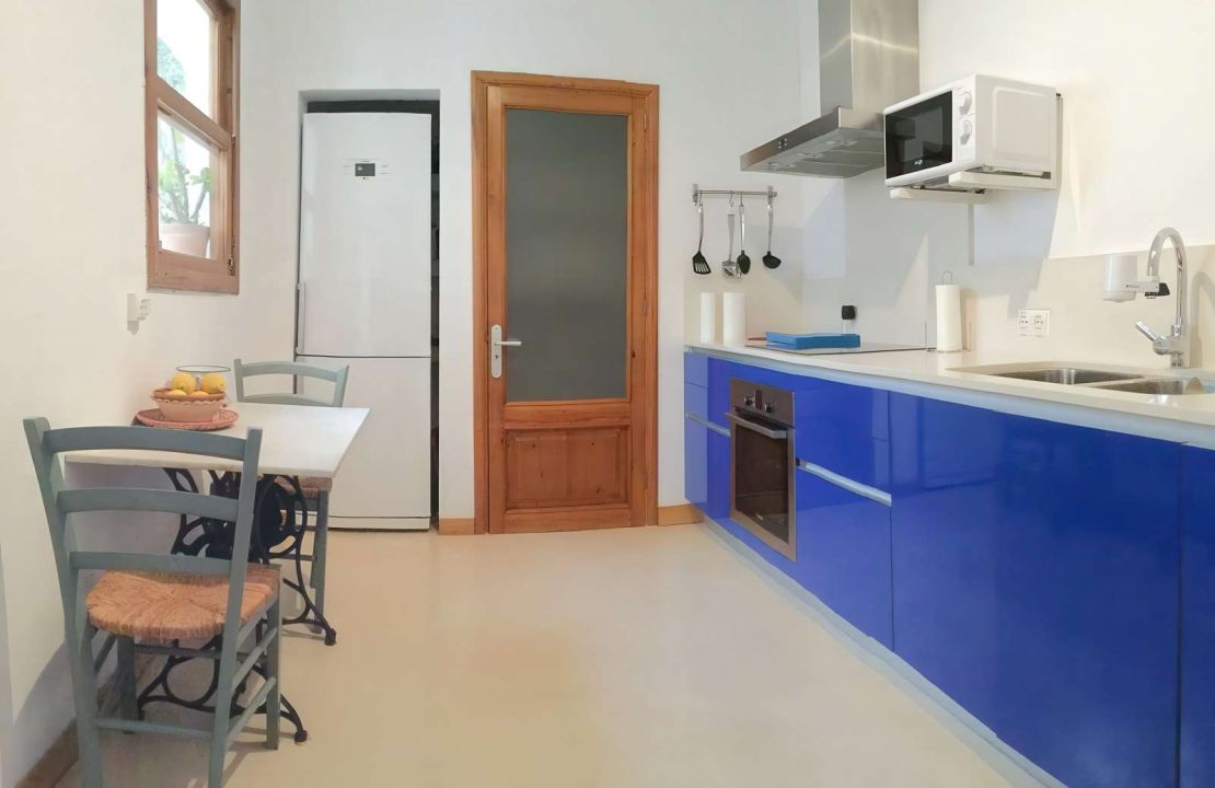 For rent - charming townhouse with Patio and small pool